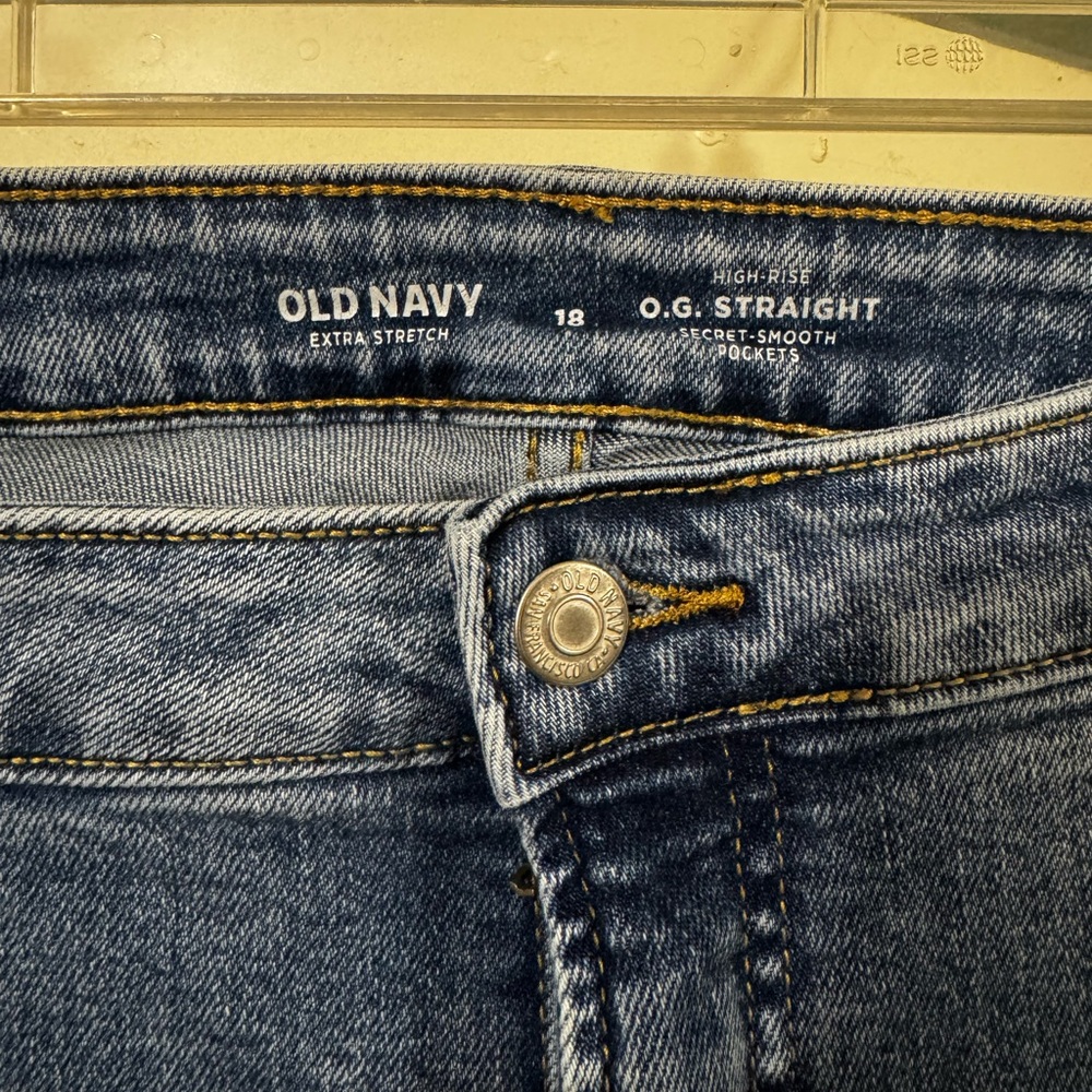 Old Navy OG Straight High Rise Jeans Size 18 - Picture 2 of 3